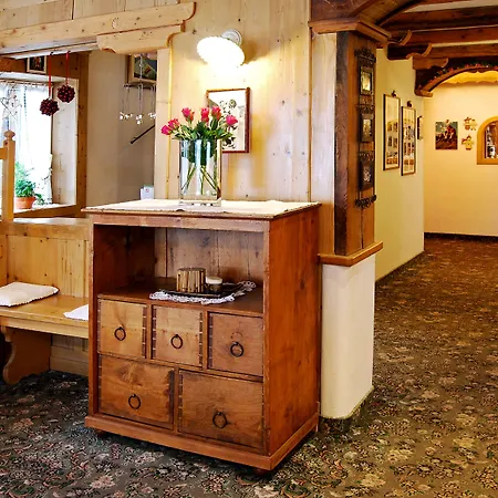 Adria Hotell Canazei